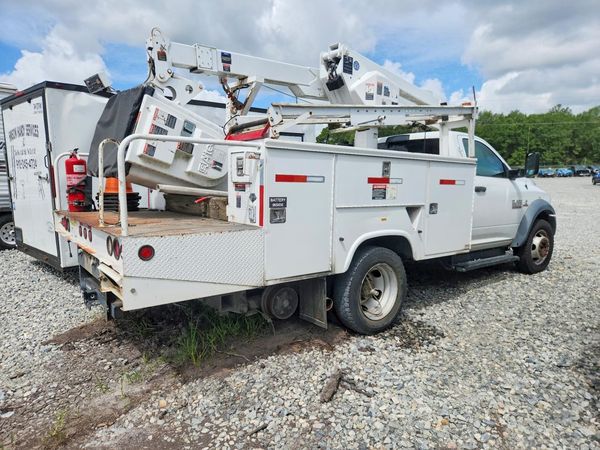 2014 RAM 5500 REG CAB CHASSIS