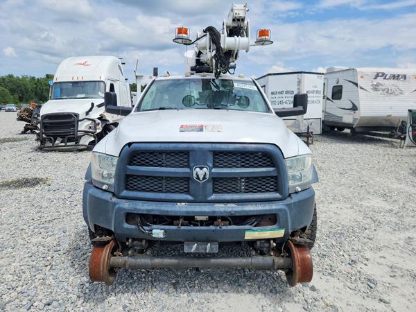 2014 RAM 5500 REG CAB CHASSIS