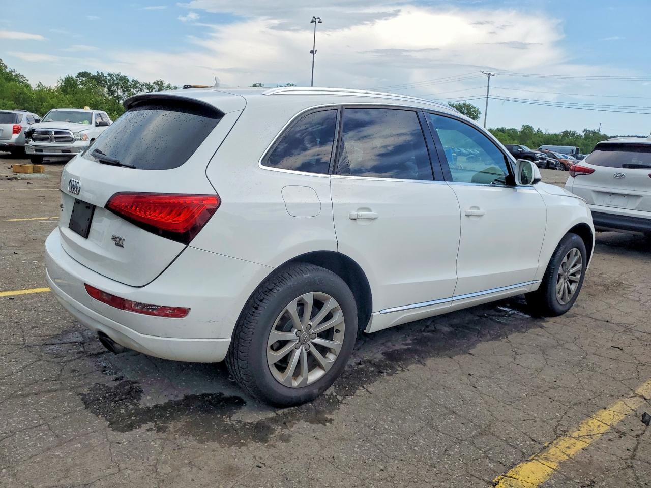 2013 AUDI Q5 Premium Plus