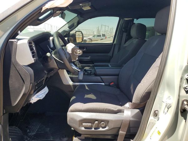 2026 TOYOTA TUNDRA