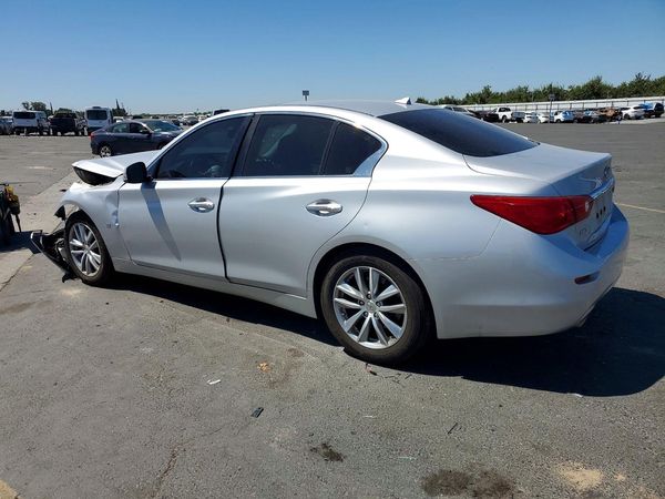 2015 INFINITI Q50