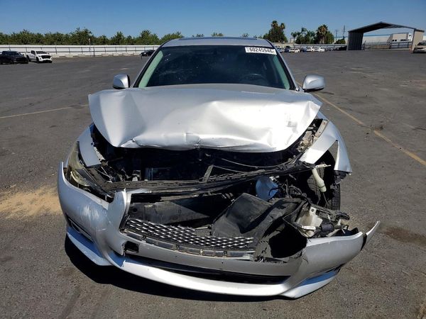 2015 INFINITI Q50