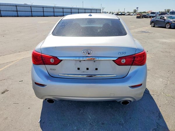 2015 INFINITI Q50