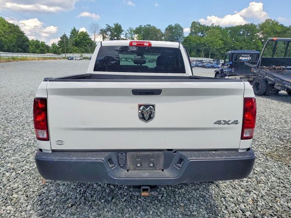 2024 RAM 1500 CLASSIC