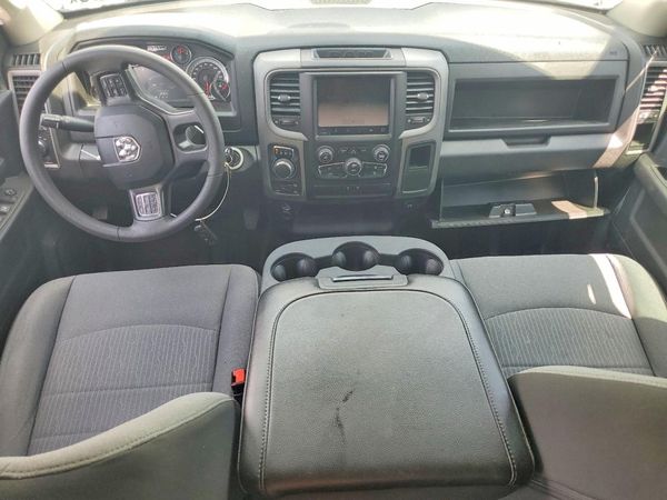 2024 RAM 1500 CLASSIC