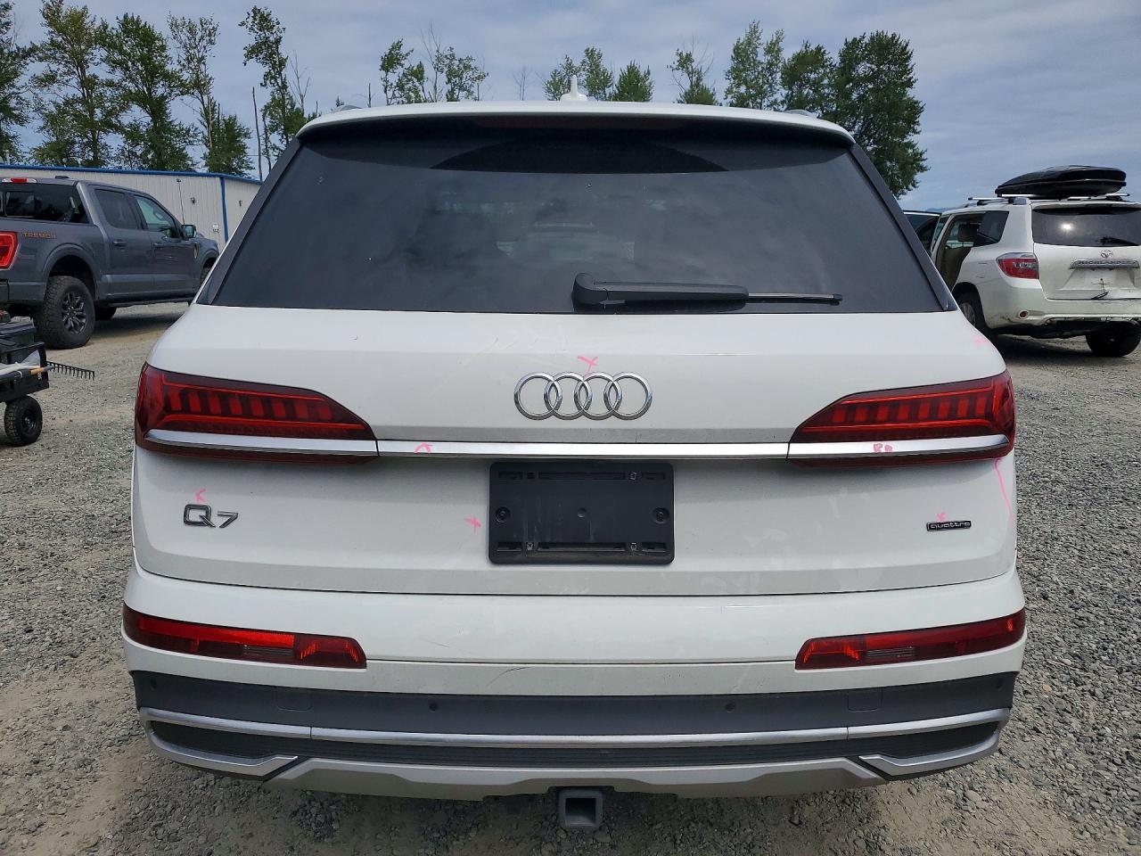 2021 AUDI Q7 quattro Premium Plus