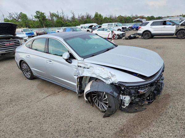 2024 HYUNDAI SONATA HYBRID Limited