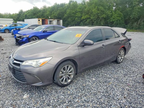 2017 TOYOTA CAMRY SOLA
