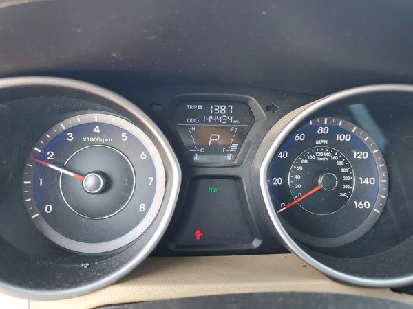 2012 HYUNDAI ELANTRA GLS(Middle grade)