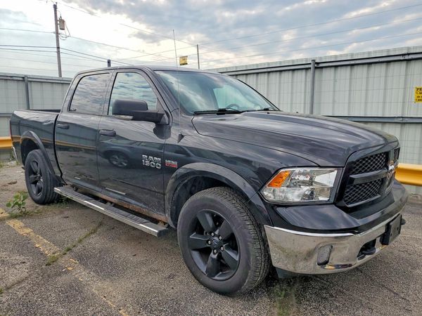 2017 RAM 1500 SLT