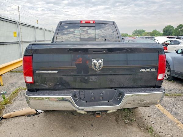 2017 RAM 1500 SLT