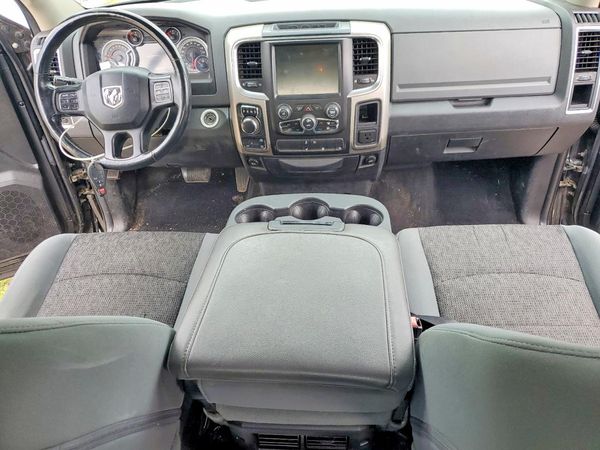 2017 RAM 1500 SLT