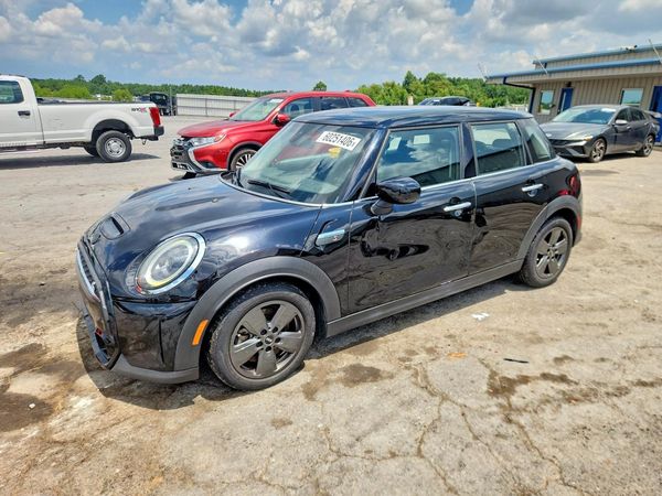2022 MINI COOPER