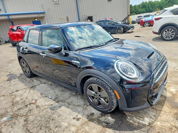 2022 MINI COOPER