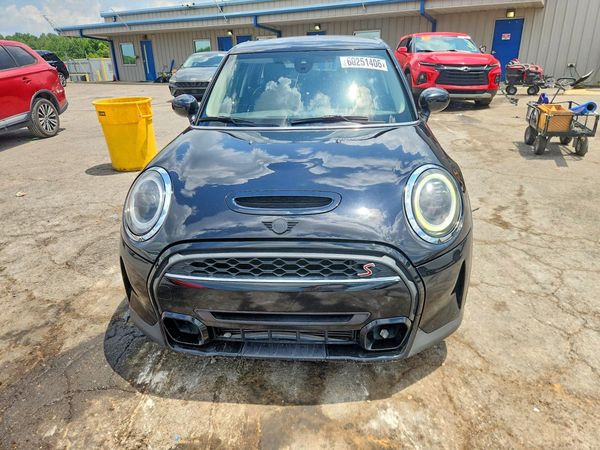 2022 MINI COOPER