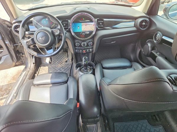 2022 MINI COOPER