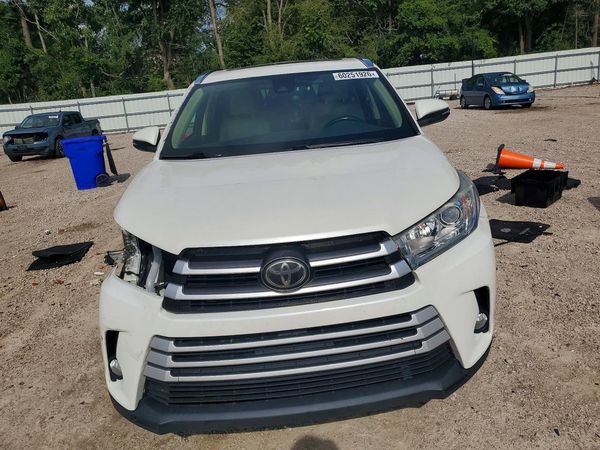 2017 TOYOTA HIGHLANDER SE/XLE