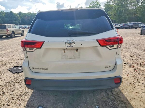 2017 TOYOTA HIGHLANDER SE/XLE