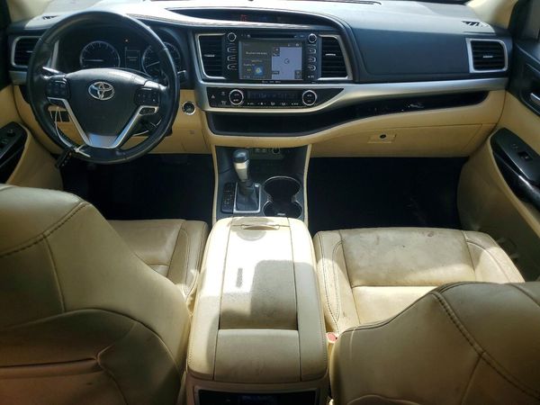 2017 TOYOTA HIGHLANDER SE/XLE