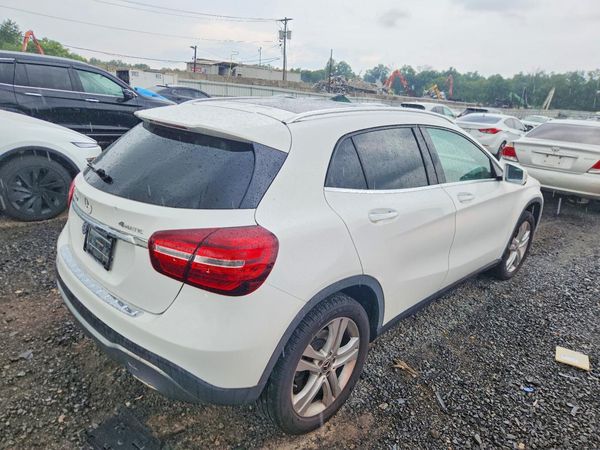 2020 MERCEDES-BENZ GLA GLA250-4M
