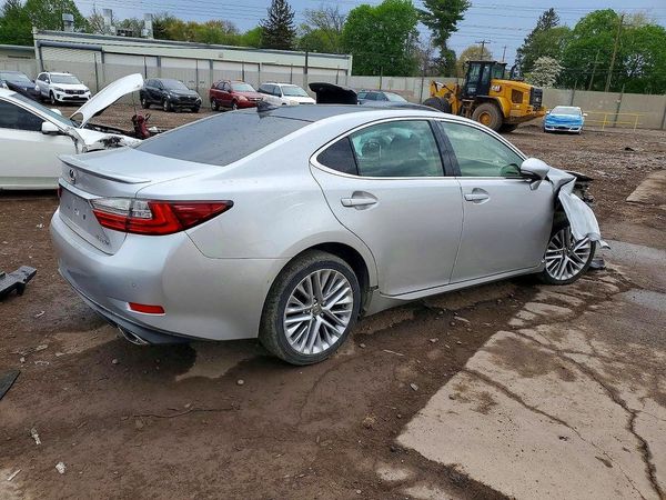 2016 LEXUS ES