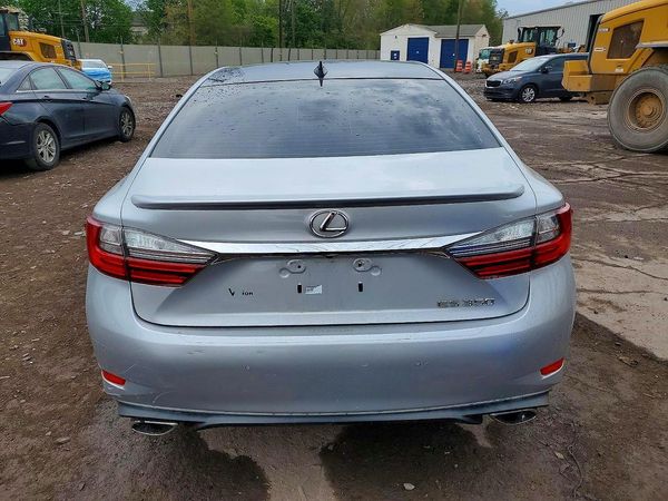 2016 LEXUS ES