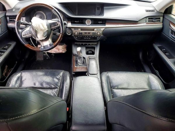 2016 LEXUS ES