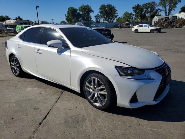 2019 LEXUS IS 300