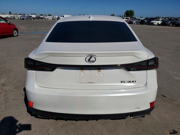 2019 LEXUS IS 300
