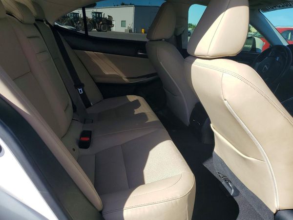 2019 LEXUS IS 300