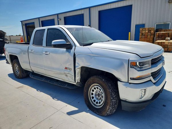 2019 CHEVROLET SILVERADO LT — Passenger 3/4
