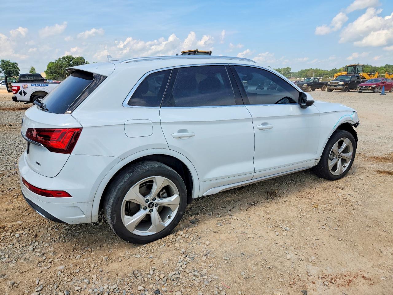 2021 AUDI Q5 quattro Premium Plus