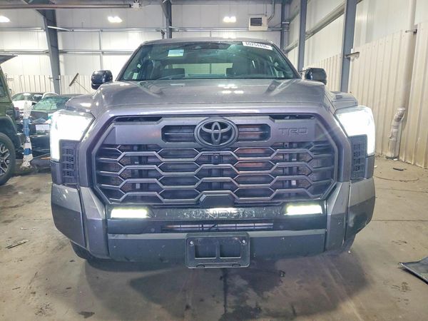 2025 TOYOTA TUNDRA Limited, Platinum