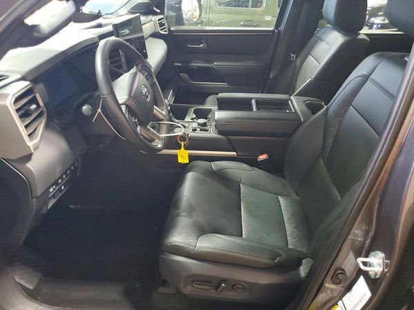 2025 TOYOTA TUNDRA Limited, Platinum