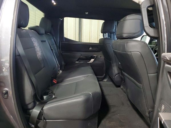 2025 TOYOTA TUNDRA Limited, Platinum
