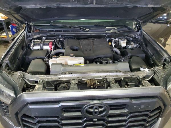 2025 TOYOTA TUNDRA Limited, Platinum