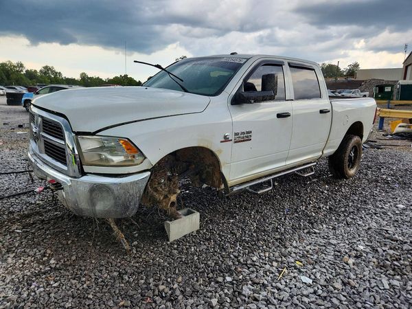 2013 RAM 2500 ST CREW CAB 4X4