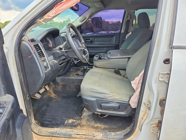 2013 RAM 2500 ST CREW CAB 4X4