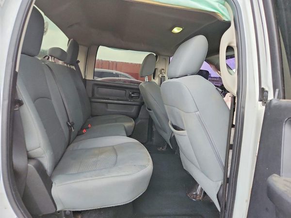 2013 RAM 2500 ST CREW CAB 4X4