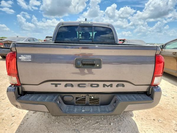 2022 TOYOTA TACOMA SR5