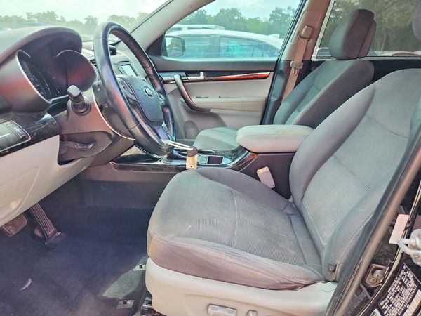 2014 KIA SORENTO