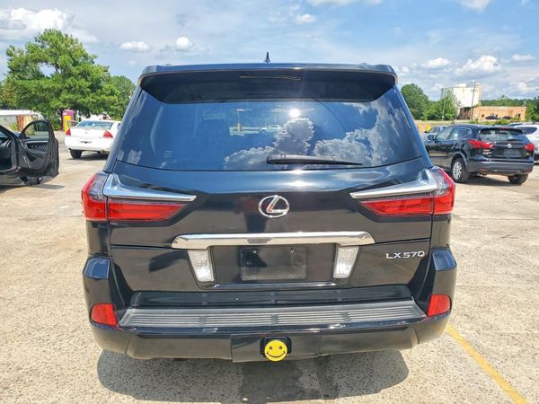 2017 LEXUS LX