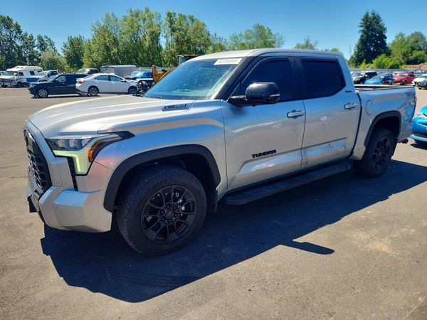 2025 TOYOTA TUNDRA