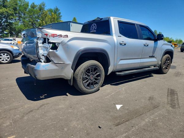 2025 TOYOTA TUNDRA