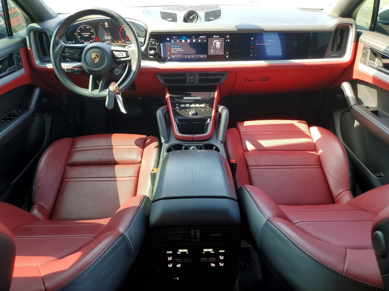 2024 PORSCHE CAYENNE Coupe