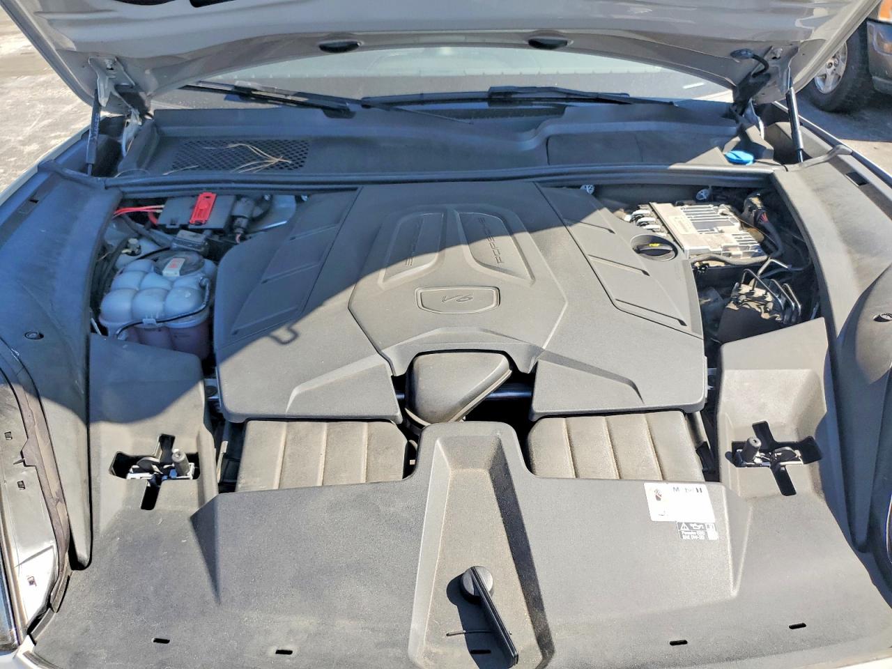 2024 PORSCHE CAYENNE Coupe