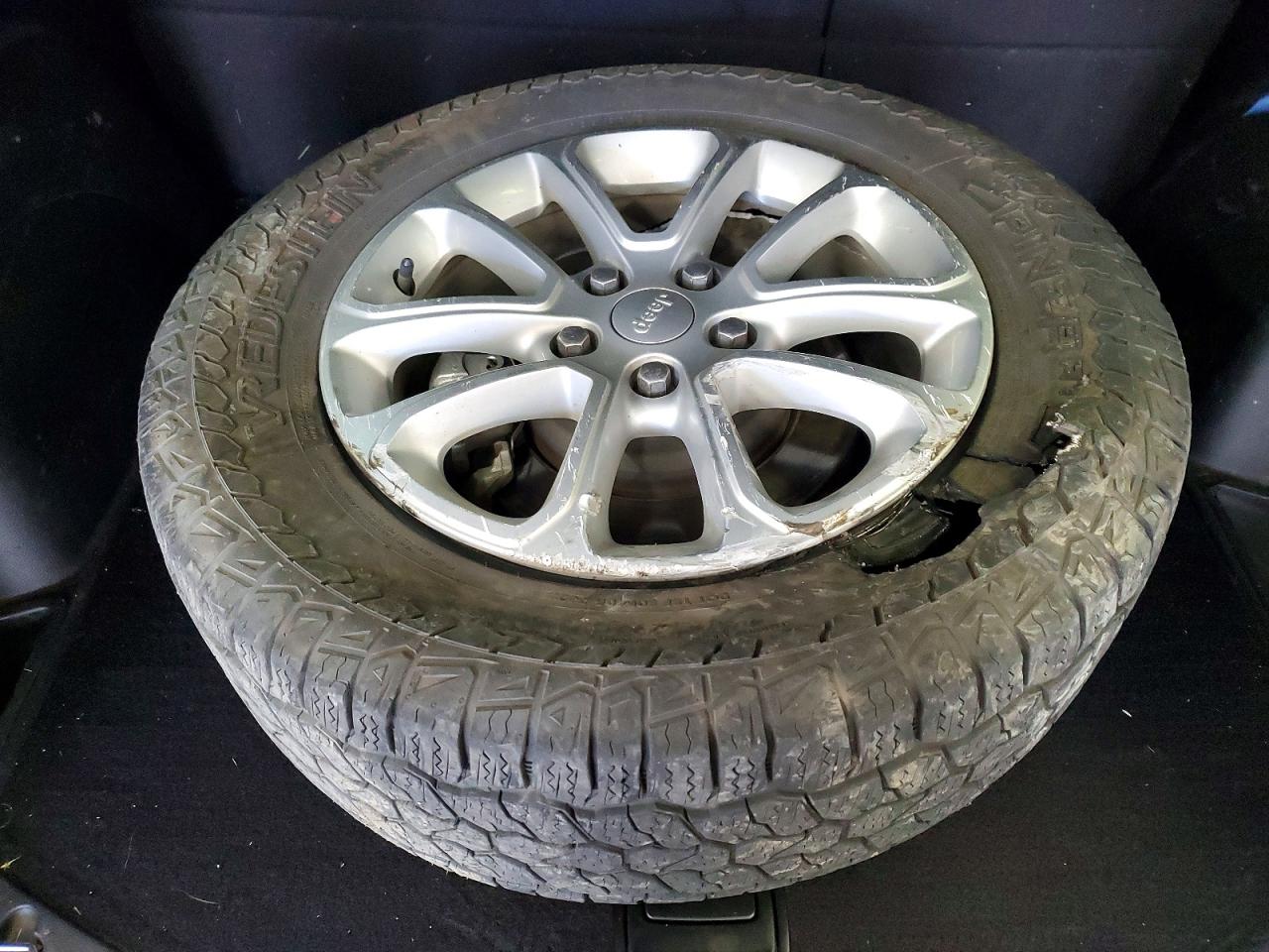 2021 JEEP GRAND CHEROKEE LAREDO 4X4