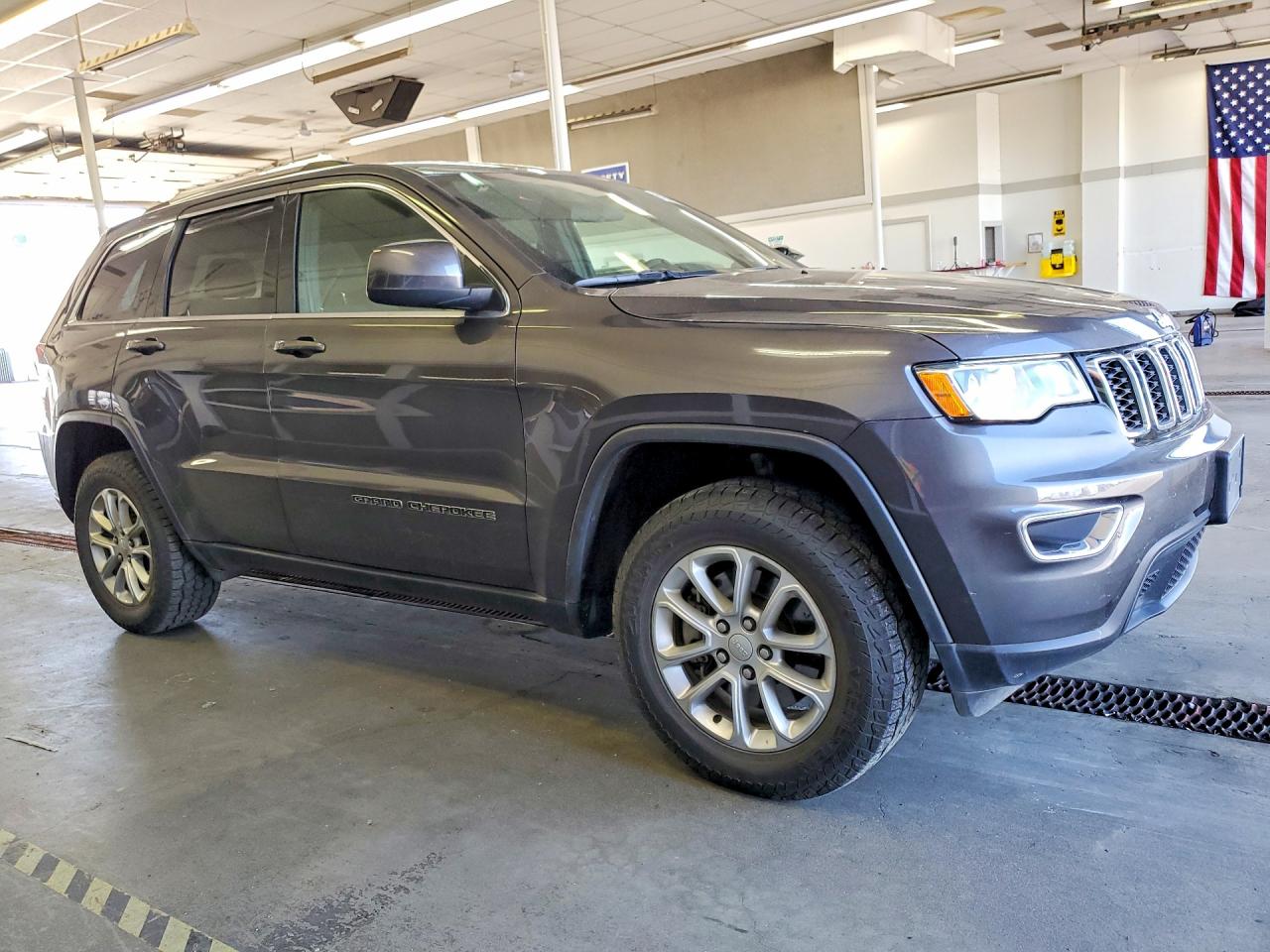 2021 JEEP GRAND CHEROKEE LAREDO 4X4