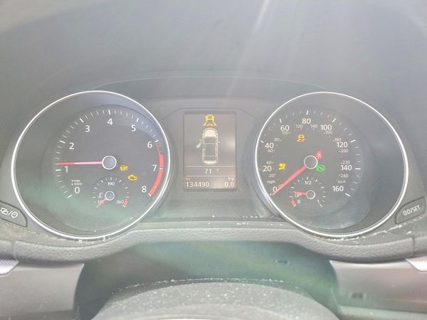 2018 VOLKSWAGEN PASSAT S, R-Line