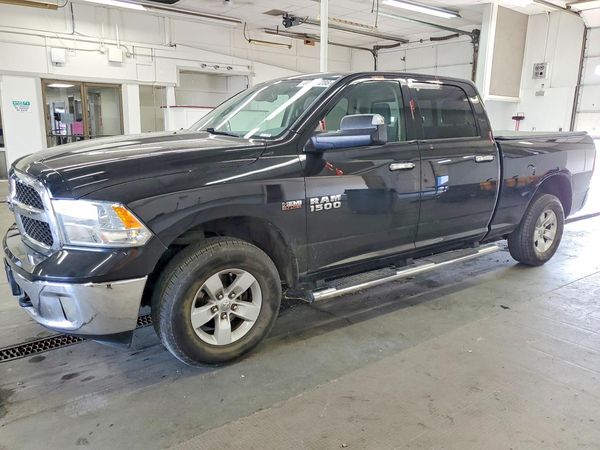 2016 RAM 1500 SLT